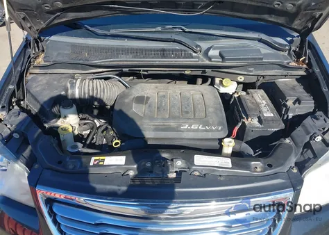 2013 Chrysler Town & Country Touring z USA, uszkodzony, nr VIN 2C4RC1BG0DR691346